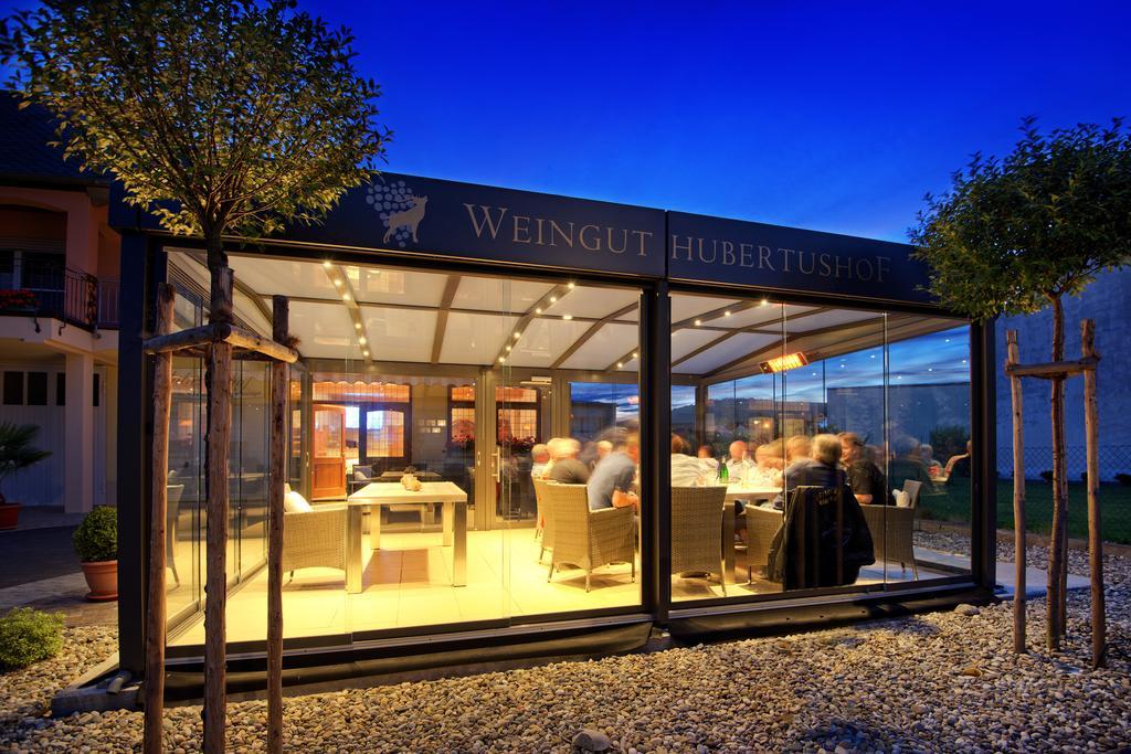 Moselweingut & Gaestehaus Hubertushof Trittenheim Exterior foto